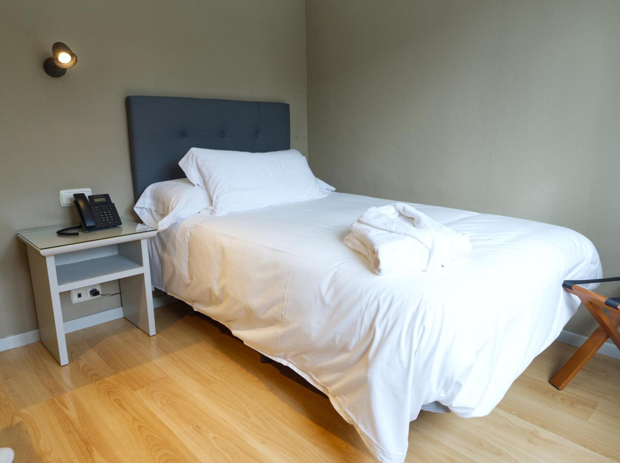 Hotel Ciudad Del Sol Écija Zewnętrze zdjęcie